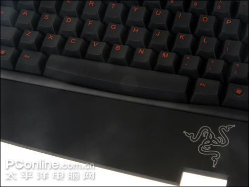 齐出动!Razer首款键鼠套装评测AG真人九游会登录网址金蛛煞魔蛇(图2)